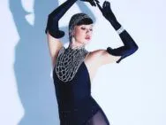 як колеги-артисти допомагають багатіти Lida Lee