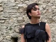 чому запізнюється Lida Lee